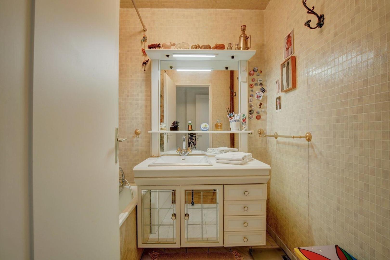 Aux Portes Des Lilas Bagnolet Exteriör bild